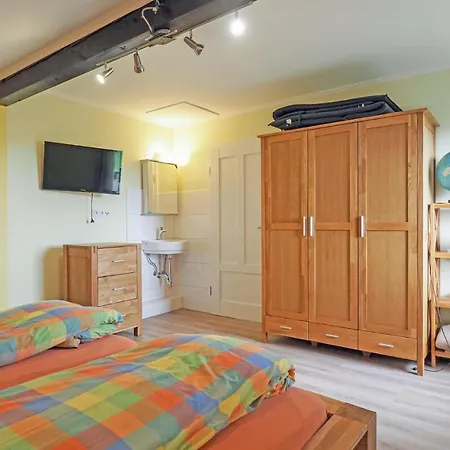 2 Bedroom Cozy In * Karlshausen